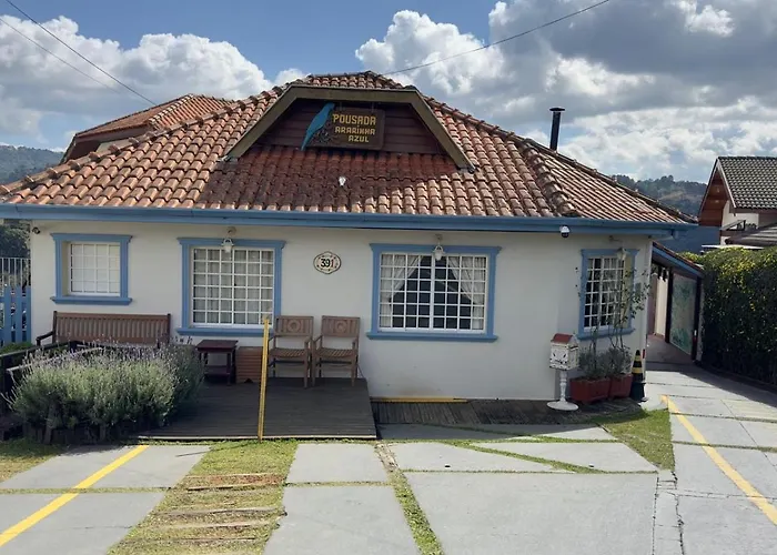 Pousada Ararinha Azul - Campos do Jordão