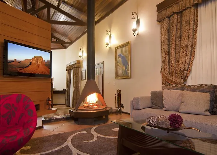 Pousada Ararinha Azul - Campos do Jordão